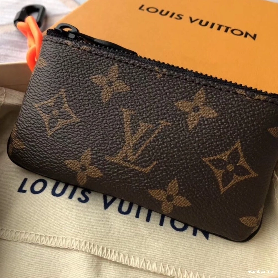 WIS VUITTON KEY POUCH LOUIS 0717